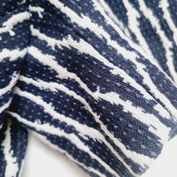 Loft navy and white shorts size 2 - Picture 3 of 5